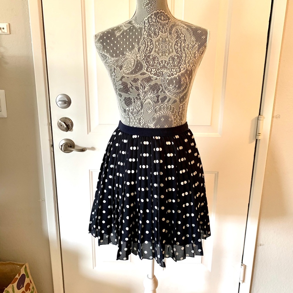 UNIQLO Chiffon Pleated Polka Dot Skirt